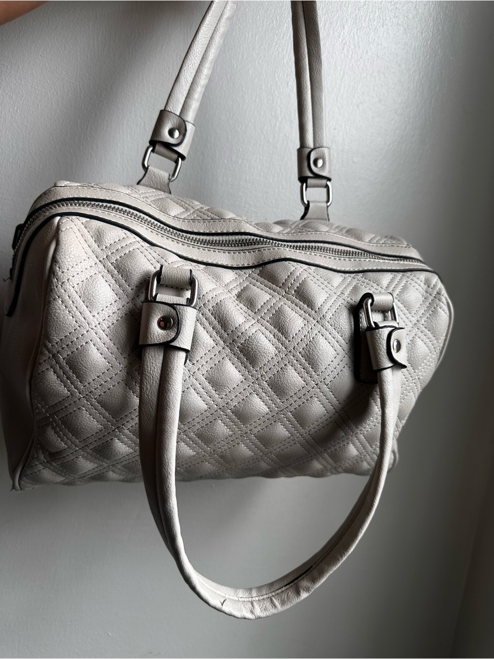 Charming Charlie Quilted Light Gray Satchel EXACTLY AS PICTURED ❤️